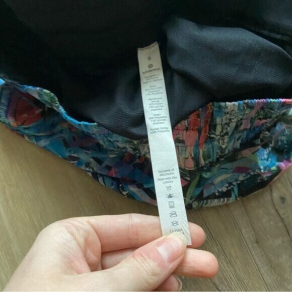 Lululemon Tracker Short SW 4” Size 8 Electric Beach Multi/Black - Picture 6 of 11